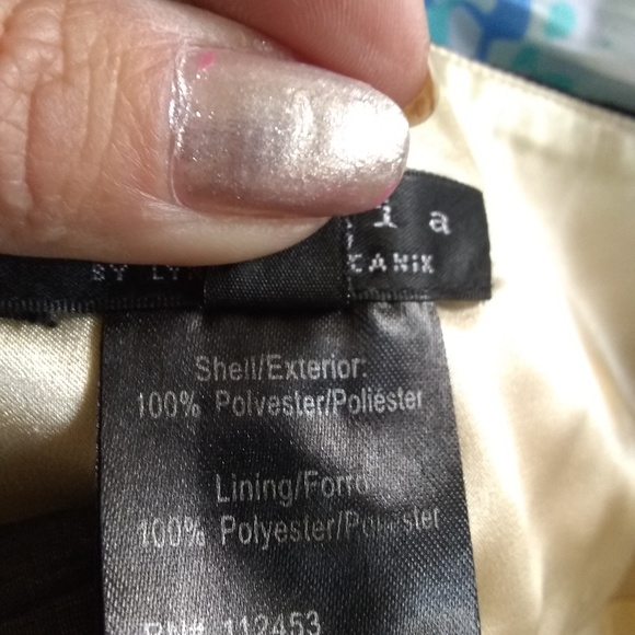 Dress - Picture 5 of 5